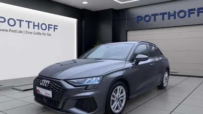 Grau Gebraucht 2024 Audi A3 S-Line Limousine | 29.750 € (Guter Preis)