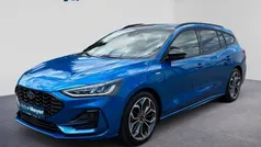 Blau (desert island blue) Gebraucht 2024 Ford Focus ST-Line X Limousine | 29.990 € (Fairer Preis)