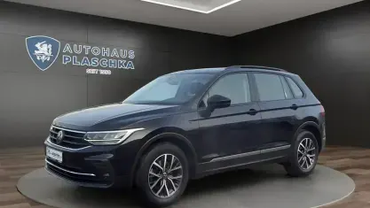Gebraucht VW Tiguan Life 150 PS (110 kW) 2022 Deep black perleffekt (schwarz) SUV
