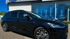 Schwarz Gebraucht 2024 Ford Focus ST-Line X Kombi | 27.990 € (Guter Preis)