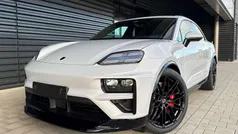 Eisgraumetallic Gebraucht 2025 Porsche Macan Turbo Sport SUV | 118.089 € (Guter Preis)