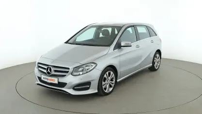 Gebraucht Mercedes B180 Urban 122 PS (89 kW) 2015 Grau Kleinwagen