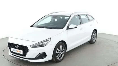 Weiß Gebraucht 2019 Hyundai i30 Style Kombi | 13.420 € (Fairer Preis)