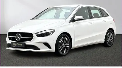 Gebraucht Mercedes B200 Progressive 163 PS (119 kW) 2024 Unilack polarweiß Van / Kleinbus