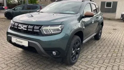 Gebraucht Dacia Duster Extreme 150 PS (110 kW) 2024 Grün schwarz SUV