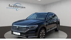 Deep black perleffekt (metallic) Gebraucht 2022 VW Touareg Elegance SUV | 53.879 € (Fairer Preis)