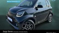 Gebraucht 2024 Smart ForTwo Electric Drive Exclusive Coupé | 16.990 € (Etwas zu teuer)