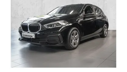 Gebraucht BMW 118 Advantage 136 PS (100 kW) 2022 Schwarz uni Limousine