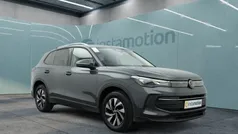 Grau Gebraucht 2024 VW Tiguan Design SUV | 37.750 € (Guter Preis)