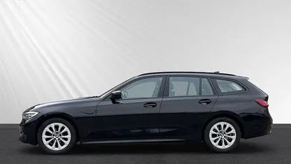 Gebraucht BMW 318 Advantage 150 PS (110 kW) 2021 Kombi