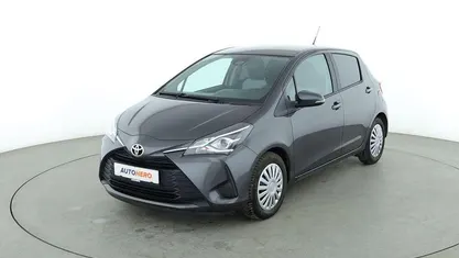 Grau Gebraucht 2019 Toyota Yaris Comfort Limousine | 11.650 € (Fairer Preis)