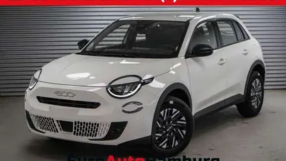 Gelato weiß metallic () Neu 2025 Fiat 600 Limousine | 22.290 € (Guter Preis)