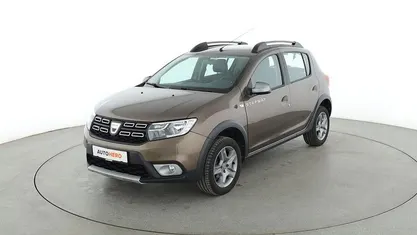 Braun Gebraucht 2017 Dacia Sandero Celebration Kleinwagen | 8.780 € (Fairer Preis)