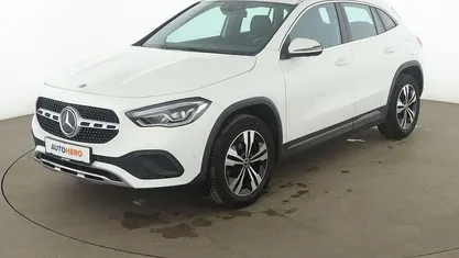 Gebraucht Mercedes GLA200 Progressive 163 PS (119 kW) 2020 Weiß SUV