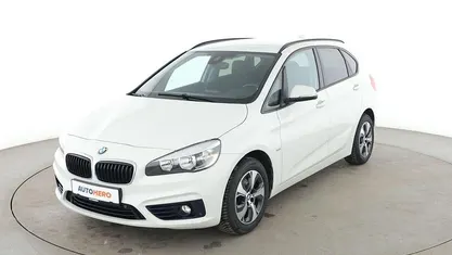 Gebraucht BMW 218 Active Tourer Sport Line 136 PS (100 kW) 2016 Weiß Van / Kleinbus