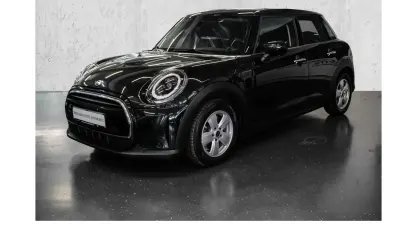 Gebraucht Mini Cooper Essential 136 PS (100 kW) 2023 Midnight black ii Kleinwagen