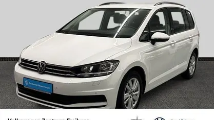Weiss Gebraucht 2021 VW Touran Comfortline Van / Kleinbus | 25.600 € (Superpreis)