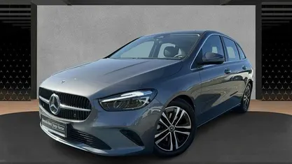 Gebraucht Mercedes B200 Progressive 163 PS (119 kW) 2025 Van / Kleinbus