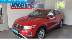 Rot Gebraucht 2024 VW T-Roc Life SUV | 26.380 € (Guter Preis)