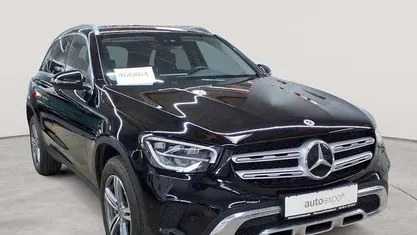 Gebraucht Mercedes GLC300e Exclusive 194 PS (142 kW) 2021 Schwarz SUV