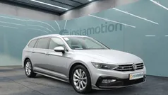 Silber Gebraucht 2024 VW Passat IQ Drive Kombi | 36.249 € (Fairer Preis)