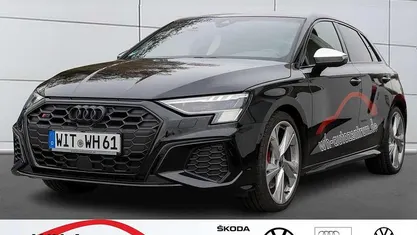 Mythosschwarz metallic Gebraucht 2024 Audi S3 Limousine | 38.364 € (Guter Preis)