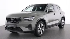 Grün sage green / metallic Gebraucht 2022 Volvo XC40 Core SUV | 29.990 € (Fairer Preis)