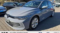 Gebraucht 2024 VW Golf VIII Life Limousine | 29.990 € (Fairer Preis)