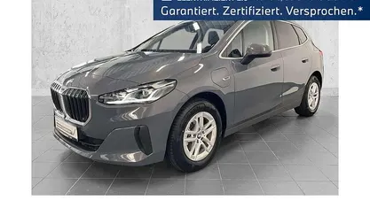 Sparkling kupfergrau metallic Gebraucht 2022 BMW 225 Active Tourer Van / Kleinbus | 26.490 € (Guter Preis)