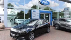 Schwarz Gebraucht 2017 Ford Focus ST Limousine | 16.450 € (Fairer Preis)