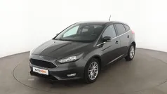 Grau Gebraucht 2018 Ford Focus Cool & Connect Limousine | 10.380 € (Fairer Preis)