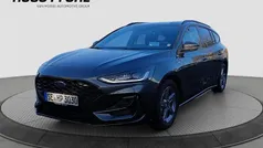 Grau Gebraucht 2024 Ford Focus ST-Line X Kombi | 23.475 € (Fairer Preis)