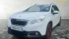 Weiß Gebraucht 2016 Peugeot 2008 Urban Move SUV | 8.499 € (Guter Preis)