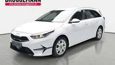 Weiß Gebraucht 2024 Kia Ceed Sportswagon Comfort Kombi | 25.490 € (Guter Preis)