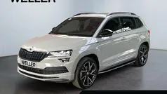Grau Gebraucht 2022 Skoda Karoq SportLine SUV | 32.280 € (Fairer Preis)