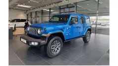Hydro blue metallic Neu 2024 Jeep Wrangler Unlimited Sahara SUV | 62.985 € (Fairer Preis)