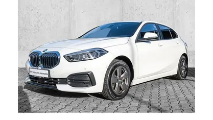 Weiß Gebraucht 2023 BMW 116 Advantage Kleinwagen | 20.660 € (Fairer Preis)