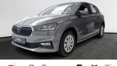 Graphitegrau metallic Neu 2025 Skoda Fabia Essence Limousine | 19.990 € (Fairer Preis)