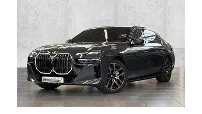 Gebraucht BMW i7 M Sport 400 kW (544 PS) 2024 Grau Limousine