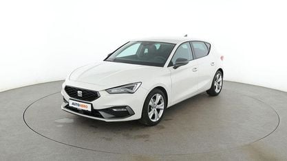 Używany Seat Leon FR 150 KM (110 kW) 2021 Biały Sedan/Limuzyna
