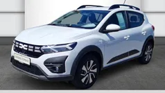 Arktisweiß Gebraucht 2025 Dacia Sandero Expression Kleinwagen | 18.469 € (Fairer Preis)