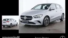 Lack hightechsilber Gebraucht 2024 Mercedes B200 Progressive Van / Kleinbus | 30.850 € (Guter Preis)