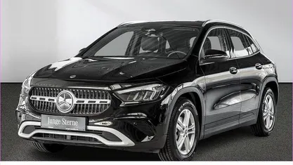Gebraucht Mercedes GLA200 Advanced 163 PS (119 kW) 2024 Unilack nachtschwarz SUV
