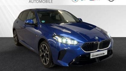 Gebraucht BMW 118 Sport Line 150 PS (110 kW) 2024 Portimao blau metallic Kleinwagen