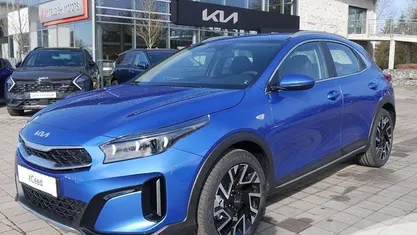 Neu Kia XCeed Vision 99 PS (72 kW) 2025 Blue flame metallic SUV