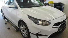 Weiß Gebraucht 2024 Kia Ceed Vision Kombi | 19.990 € (Guter Preis)