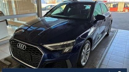 Używany Audi A3 S-Line 150 KM (110 kW) 2021 Niebieski Sedan/Limuzyna