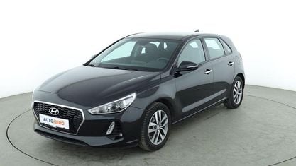 Gebraucht Hyundai i30 Trend 140 PS (102 kW) 2018 Schwarz Limousine