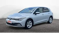 Silber Gebraucht 2023 VW Golf VIII Life Limousine | 25.939 € (Fairer Preis)