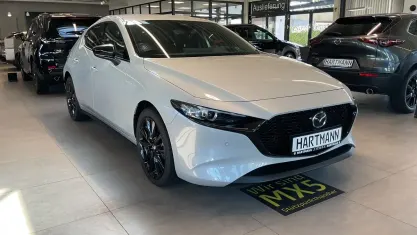 Neu Mazda 3 Homura-Line 140 PS (102 kW) 2026 Weiß Limousine